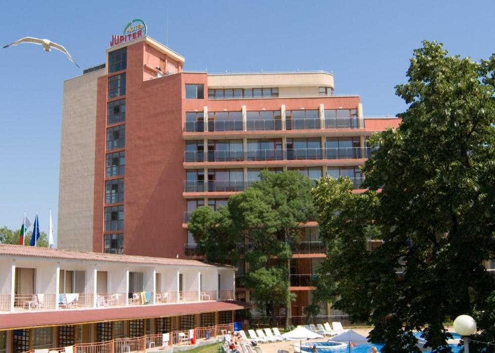 Jupiter Hotel Pantai Sunny Bagian luar foto