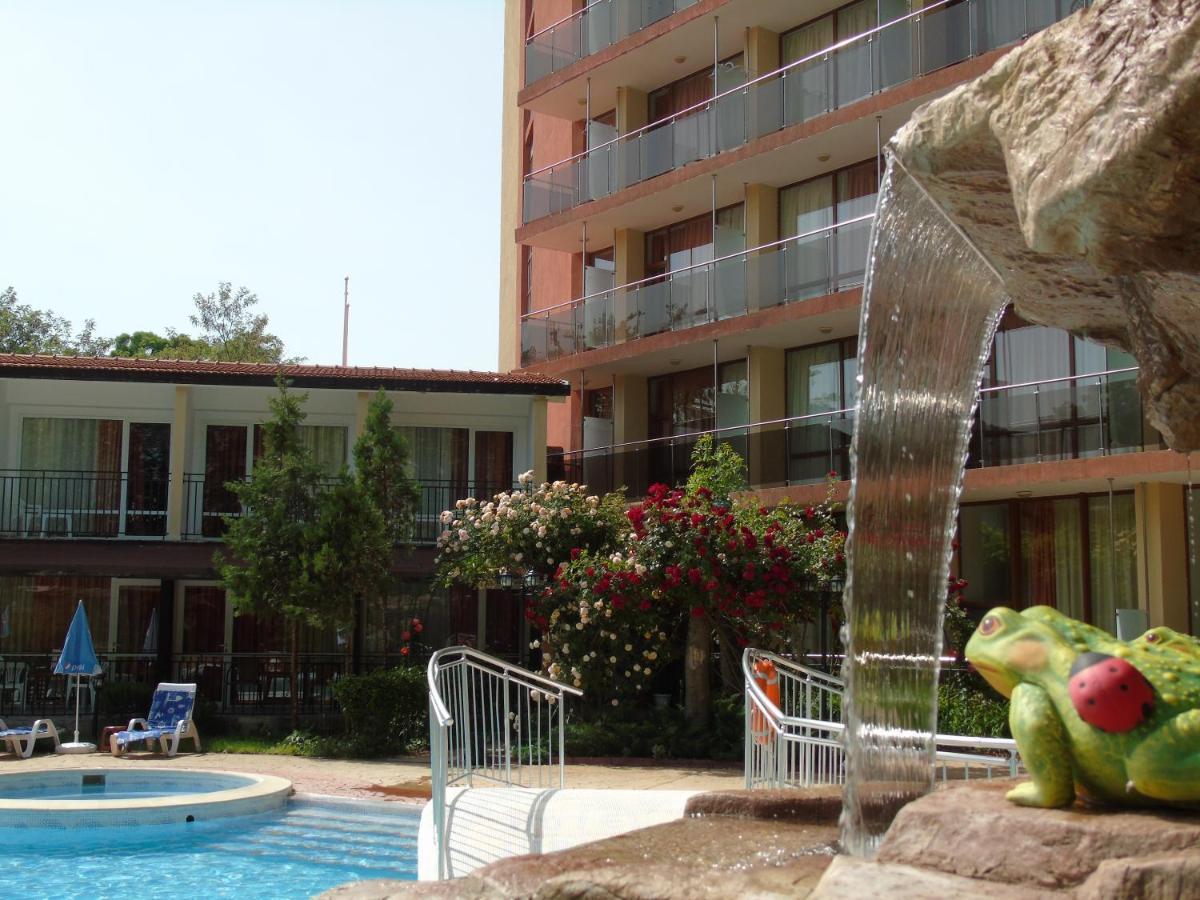 Jupiter Hotel Pantai Sunny Bagian luar foto