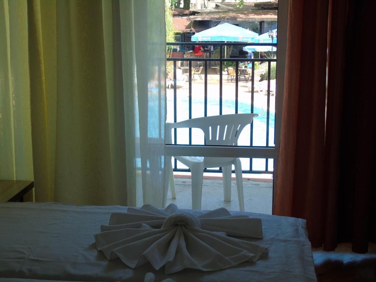 Jupiter Hotel Pantai Sunny Bagian luar foto