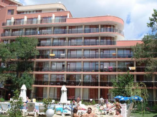 Jupiter Hotel Pantai Sunny Bagian luar foto