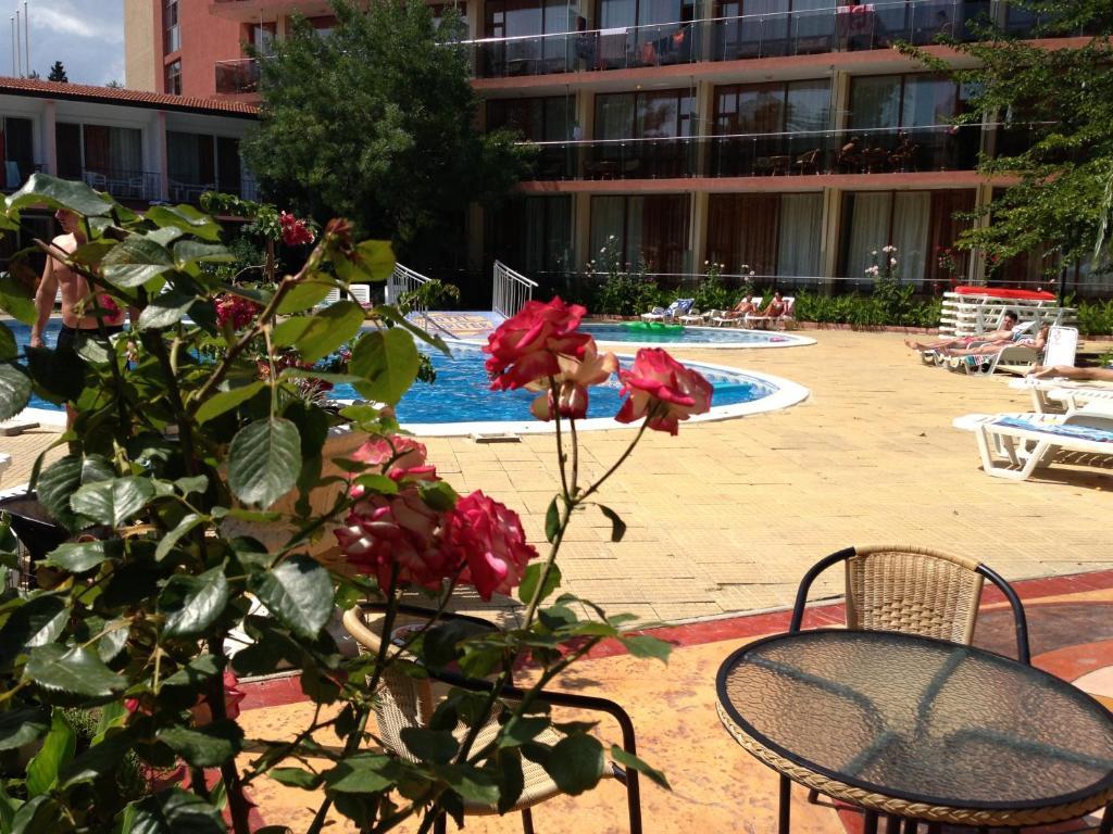Jupiter Hotel Pantai Sunny Bagian luar foto