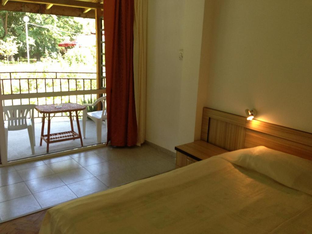 Jupiter Hotel Pantai Sunny Ruang foto