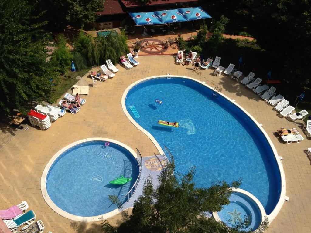 Jupiter Hotel Pantai Sunny Bagian luar foto