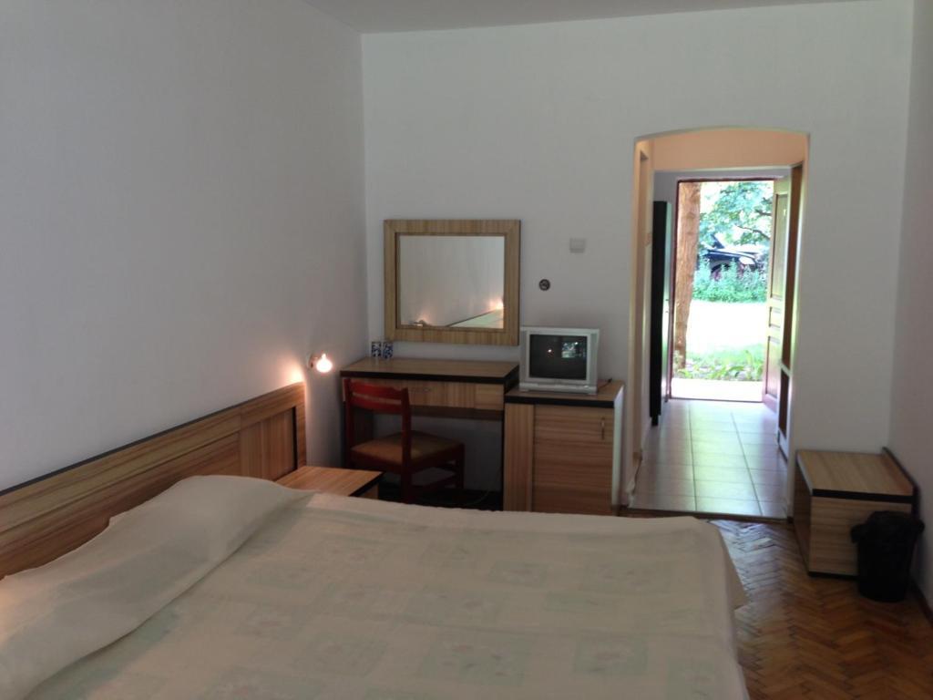 Jupiter Hotel Pantai Sunny Bagian luar foto