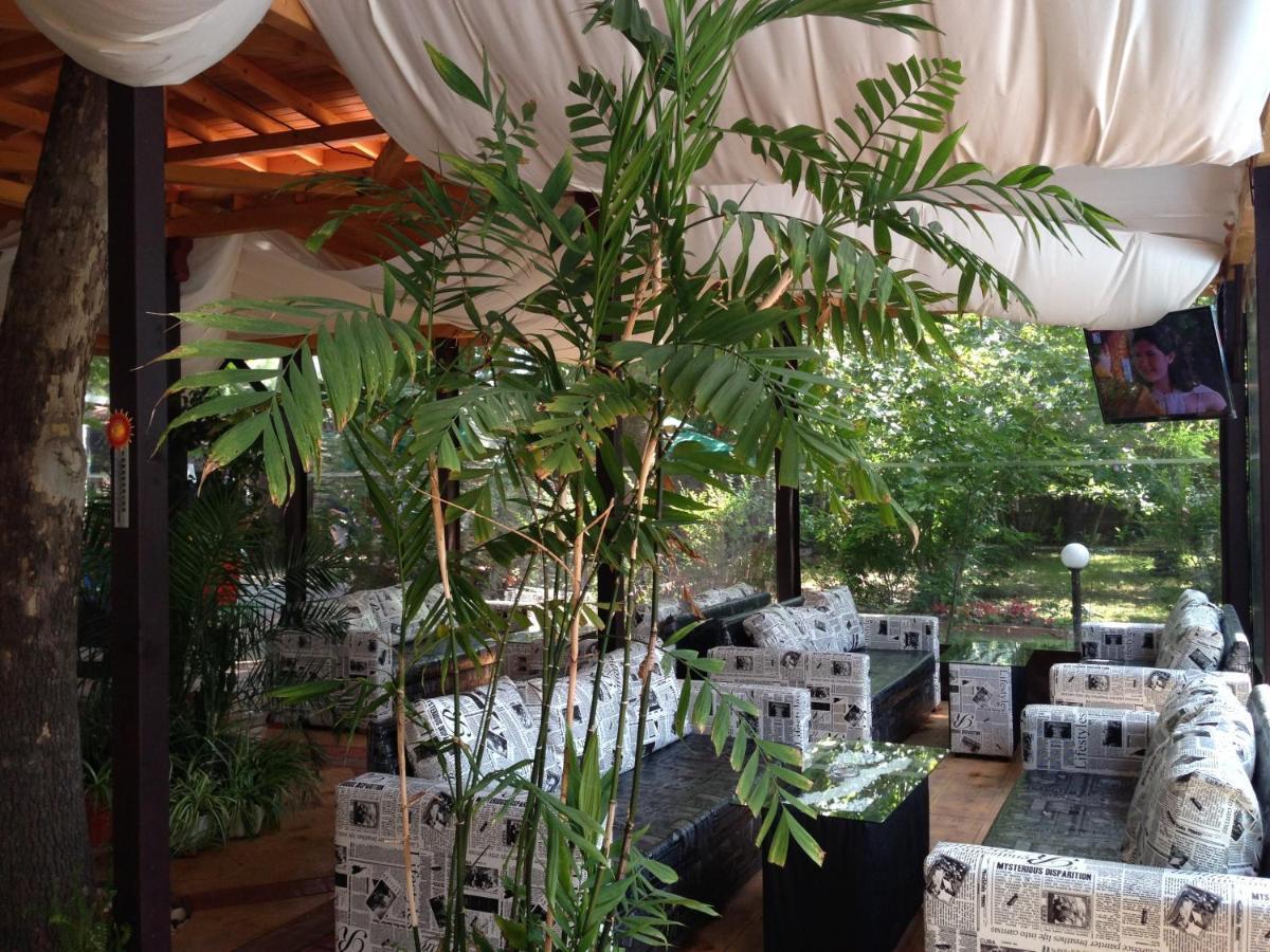 Jupiter Hotel Pantai Sunny Bagian luar foto